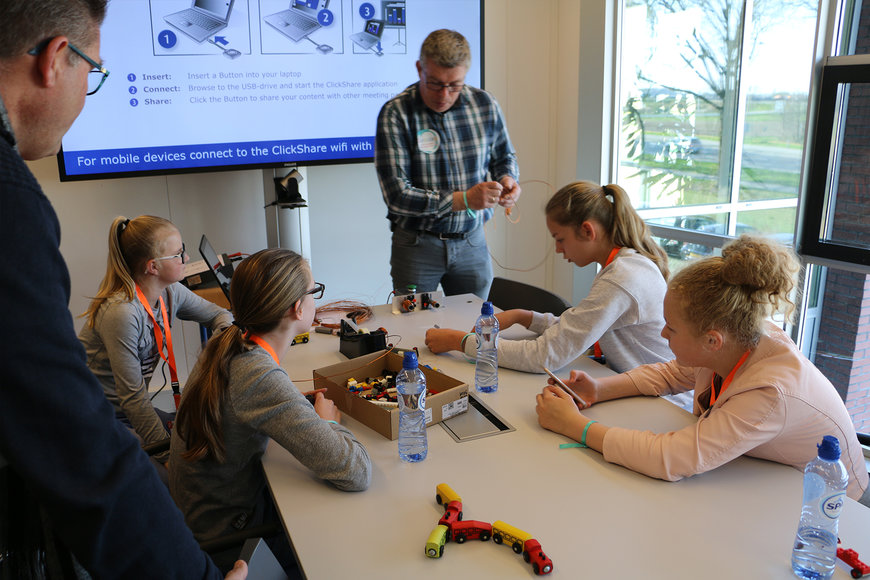 Emerson Hosts STEM Event to Inspire Next Generation of Women Engineers